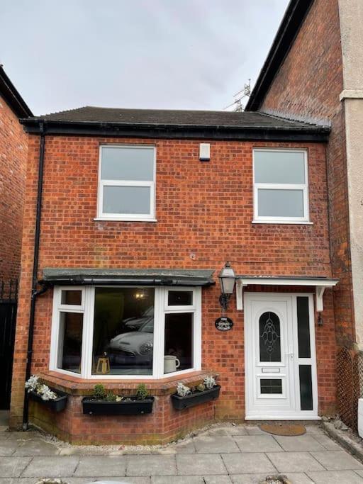 The Cottage, A Perfect Getaway! Southport Exterior foto